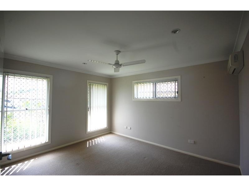 6 Mervyn Crescent, Redland Bay QLD 4165