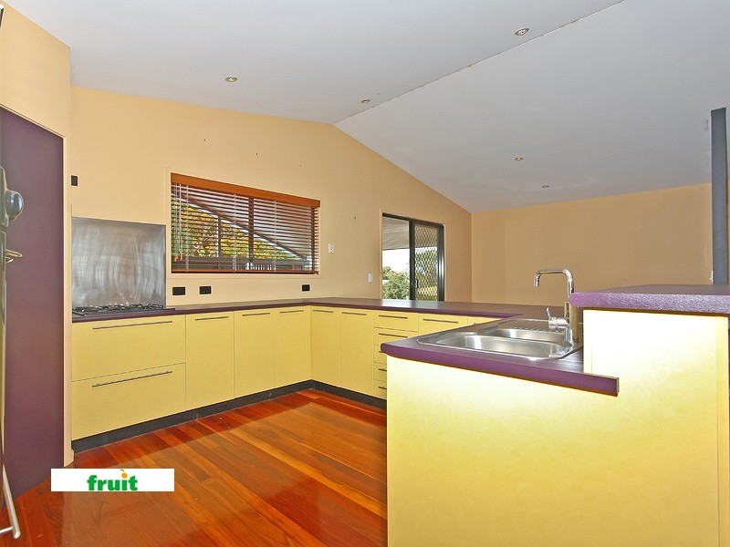 6a Charles Street, Birkdale QLD 4159