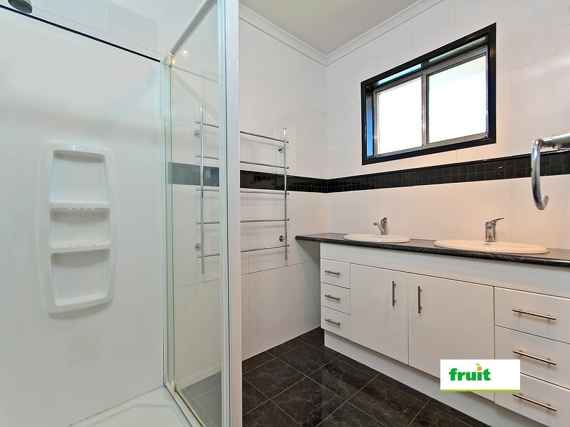 8 High View Drive, Cleveland QLD 4163