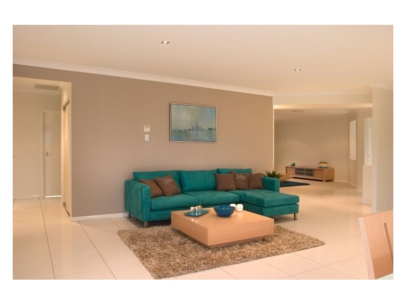 94 Bunker Road, Victoria Point QLD 4165