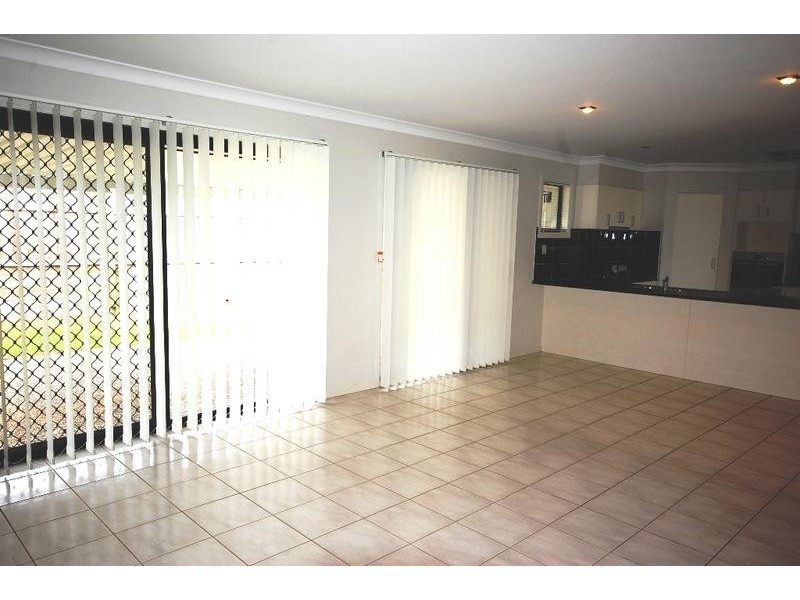 13 Foote Street, Redland Bay QLD 4165