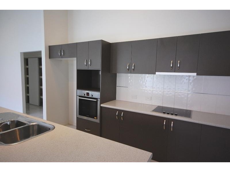 72 Ebony Crescent, Redland Bay QLD 4165