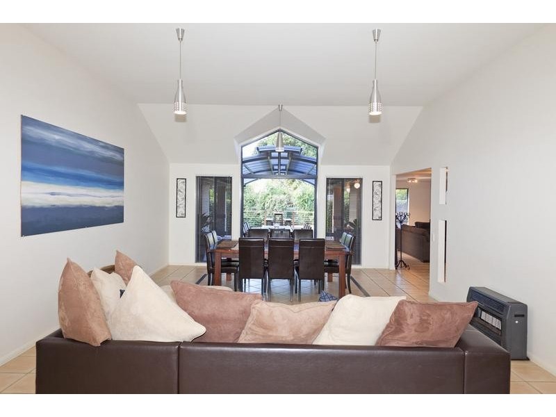 15 Malcomia Street, Redland Bay QLD 4165