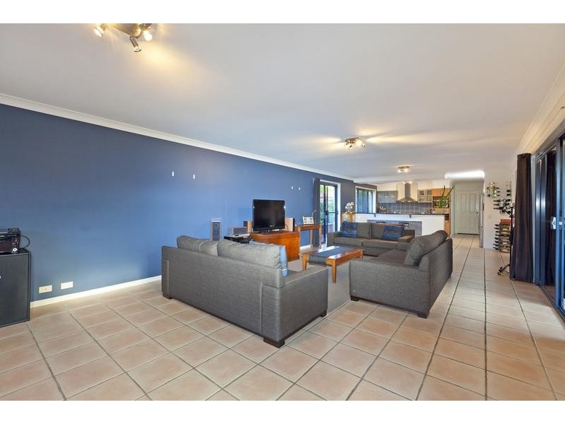 15 Malcomia Street, Redland Bay QLD 4165