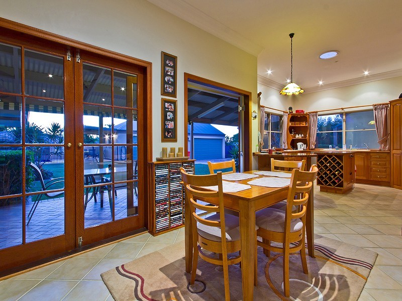 6 Honeyeater Court, Thornlands QLD 4164