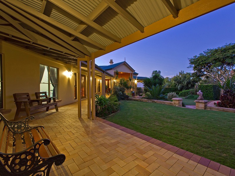 6 Honeyeater Court, Thornlands QLD 4164