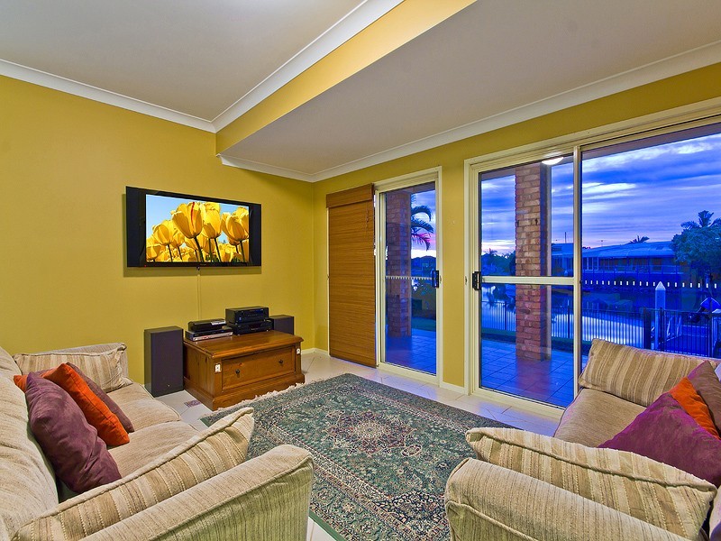 10 Kinsail Court, Raby Bay QLD 4163