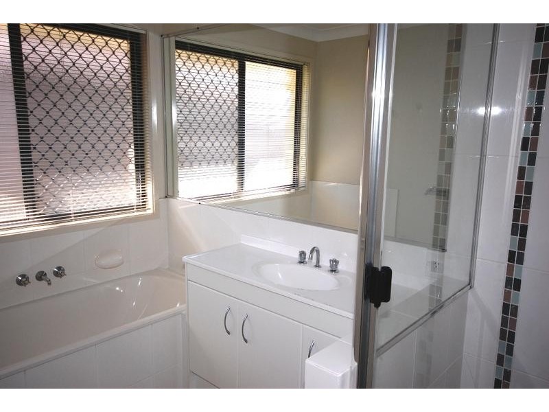 2 Montessa Street, Victoria Point QLD 4165