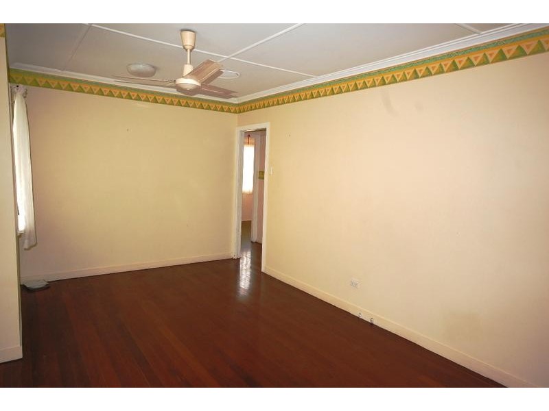 19 Waverley Road, Camp Hill QLD 4152