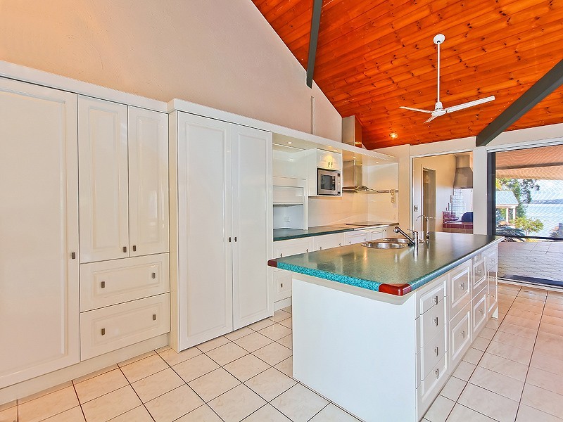70 Main Road, Wellington Point QLD 4160