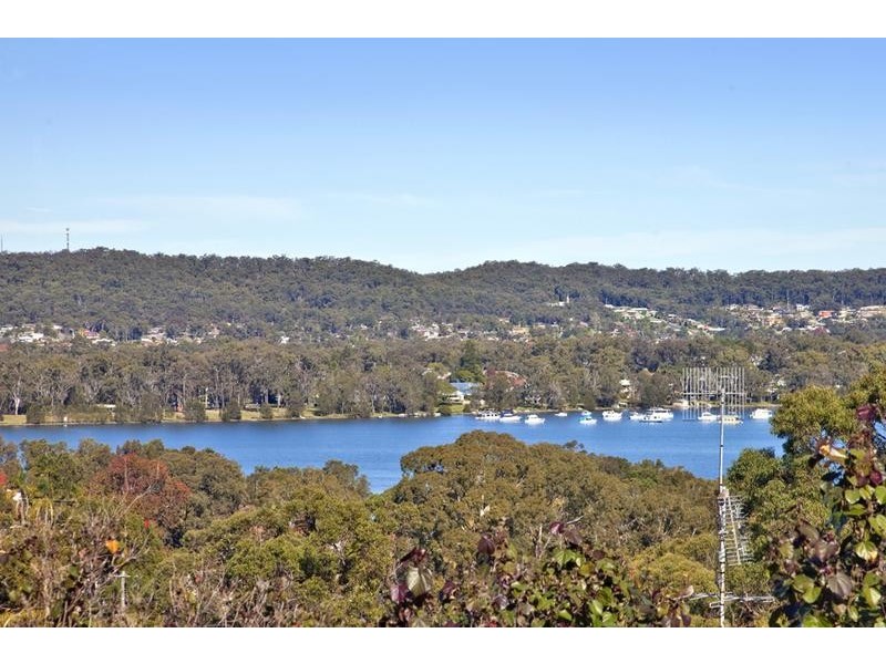 15 Bellevue Lane, Fennell Bay NSW 2283