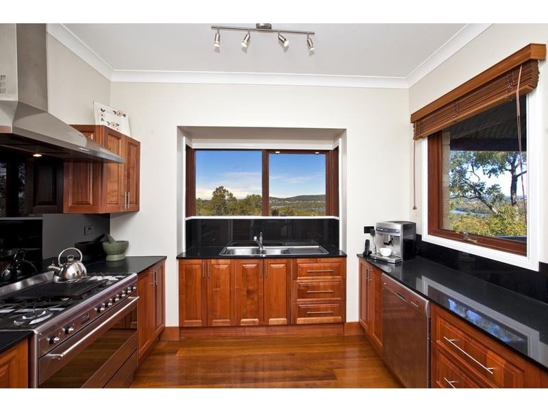 15 Bellevue Lane, Fennell Bay NSW 2283