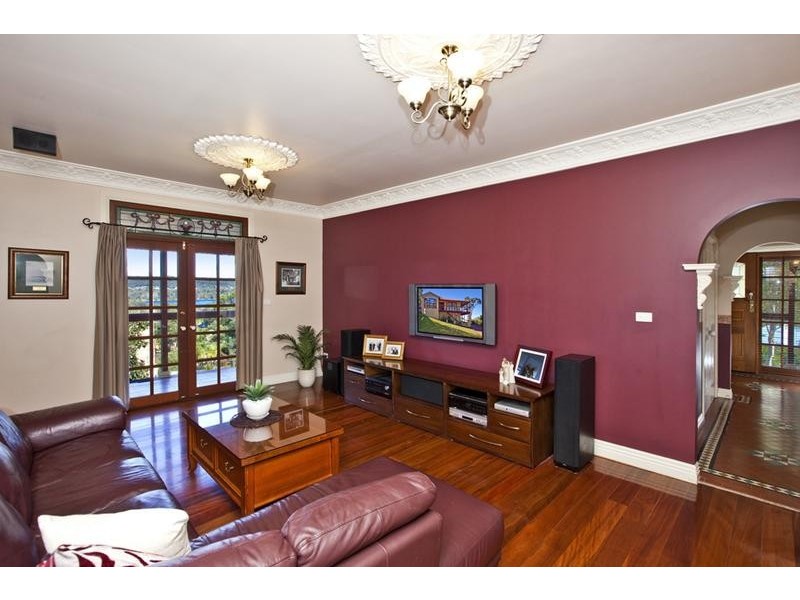 15 Bellevue Lane, Fennell Bay NSW 2283