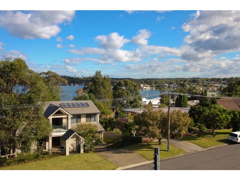 43 Alkrington Avenue, Fishing Point NSW 2283