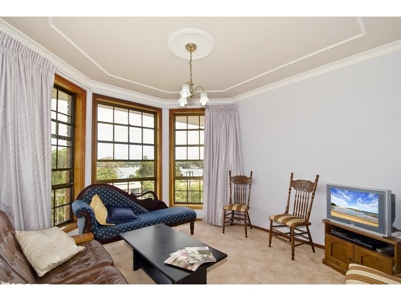 43 Alkrington Avenue, Fishing Point NSW 2283