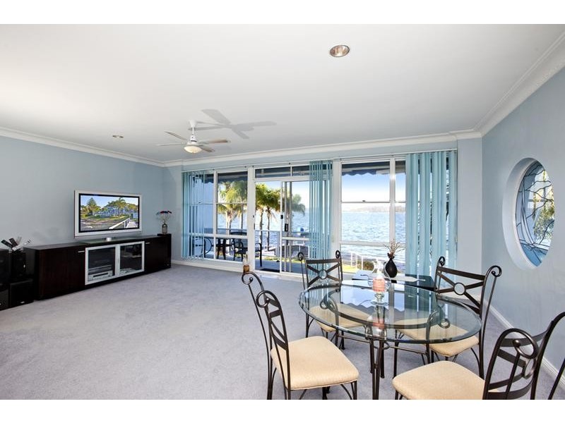 18/21 Excelsior Parade, Carey Bay NSW 2283