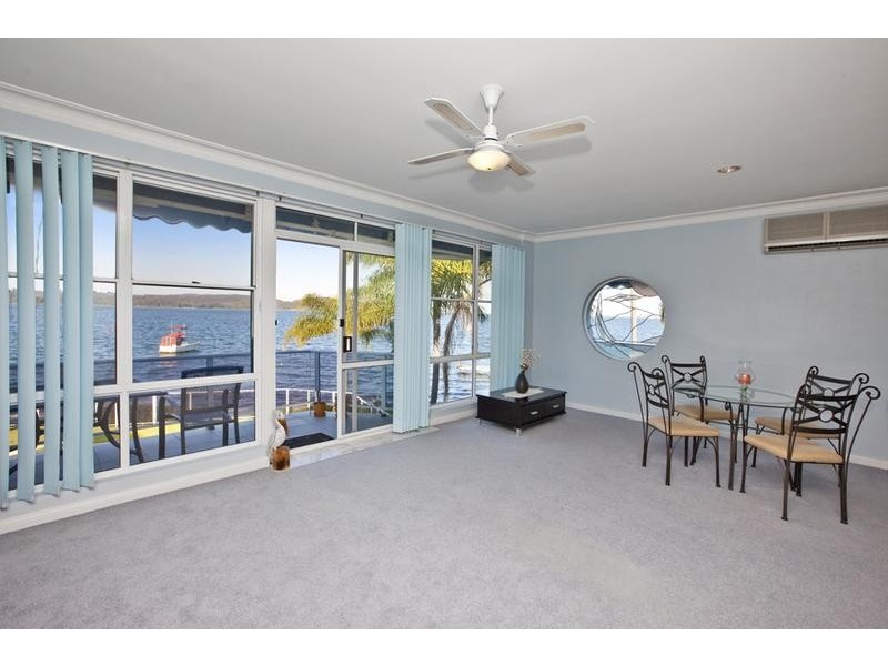 18/21 Excelsior Parade, Carey Bay NSW 2283