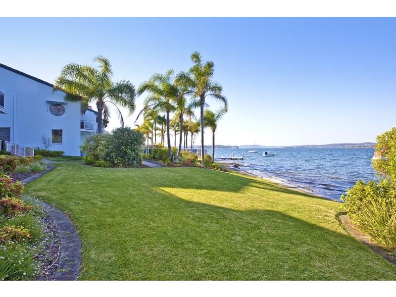 18/21 Excelsior Parade, Carey Bay NSW 2283