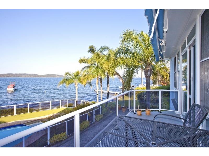 18/21 Excelsior Parade, Carey Bay NSW 2283