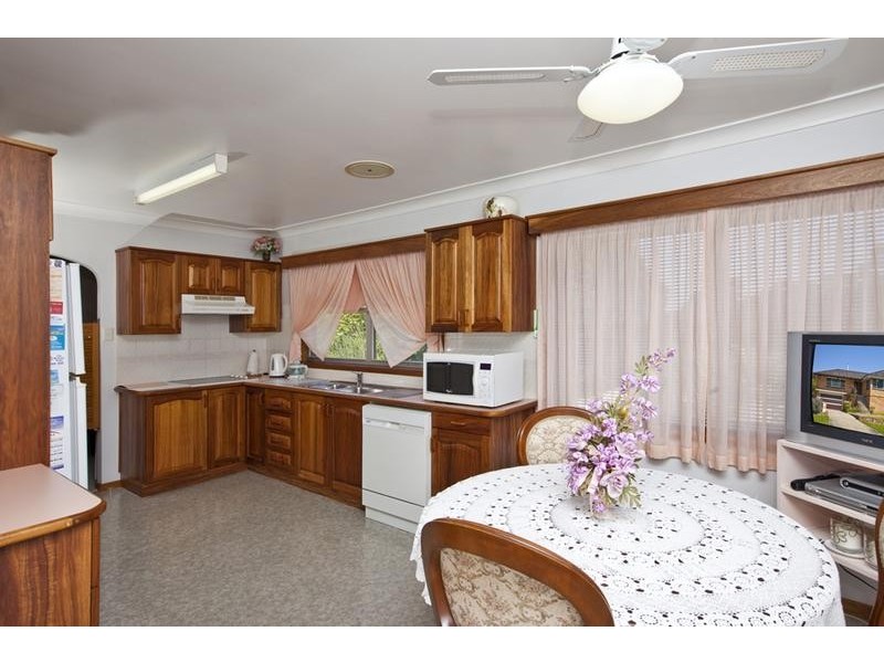 190 Excelsior Parade, Toronto NSW 2283