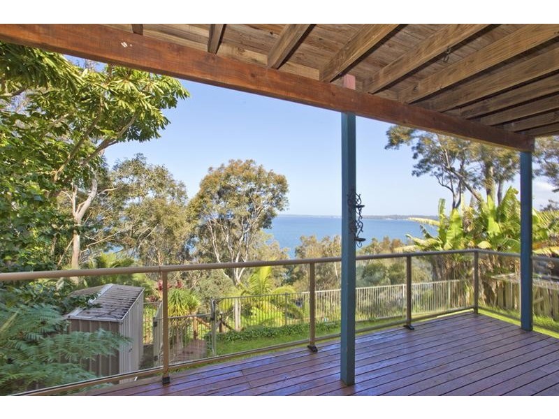 90 Beach Road, Wangi Wangi NSW 2267