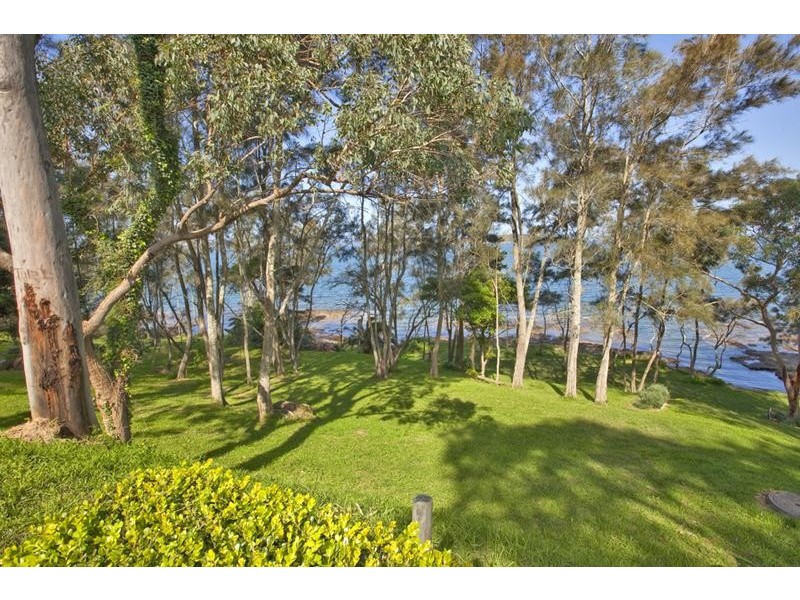 90 Beach Road, Wangi Wangi NSW 2267