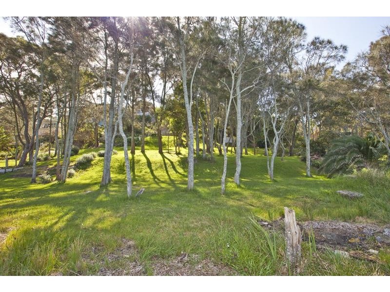 90 Beach Road, Wangi Wangi NSW 2267
