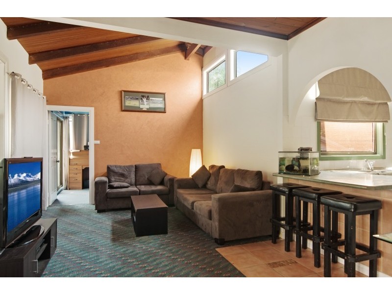 8 Rees Street, Wangi Wangi NSW 2267