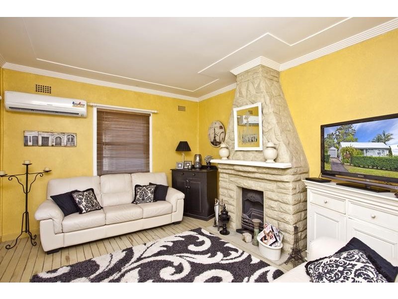 22 Rofe Street, Coal Point NSW 2283