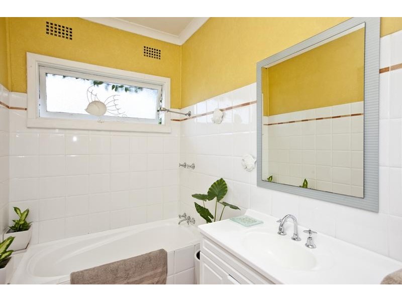 22 Rofe Street, Coal Point NSW 2283