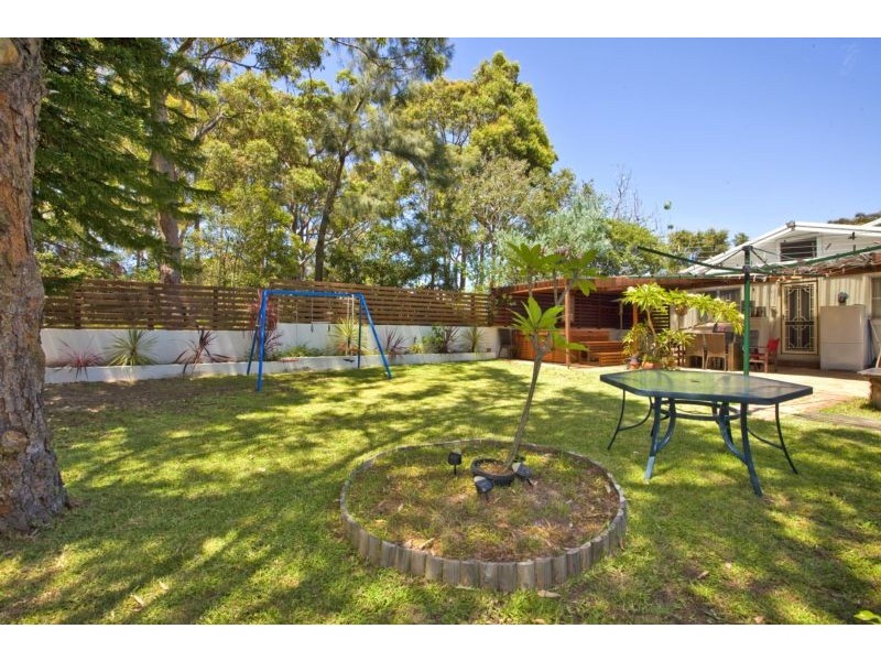 26 Coal Point Road, Coal Point NSW 2283