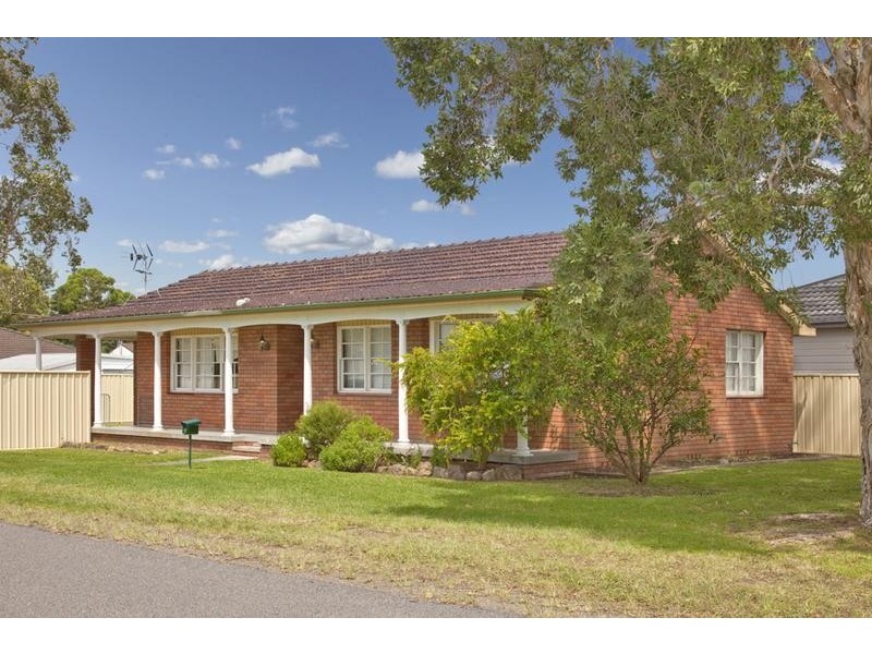 16 Hillcrest Avenue, Rathmines NSW 2283