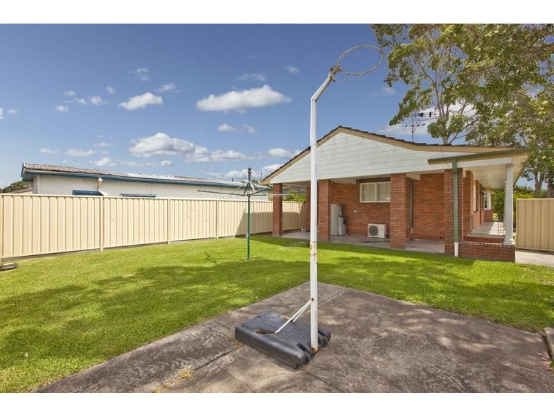 16 Hillcrest Avenue, Rathmines NSW 2283