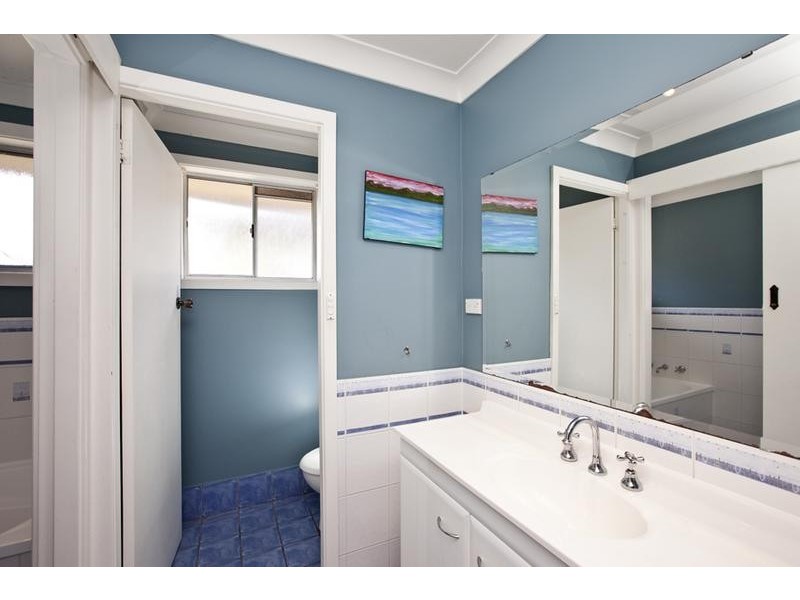 16 Hillcrest Avenue, Rathmines NSW 2283