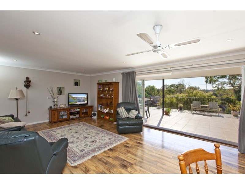 24 Haslemere Crescent, Buttaba NSW 2283