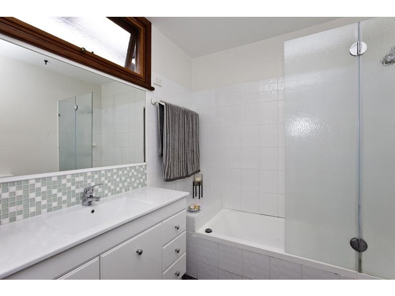 28 Railway Street, Cooks Hill NSW 2300