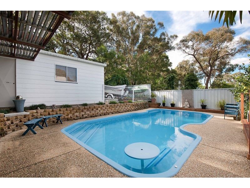 4 Hull Avenue, Buttaba NSW 2283