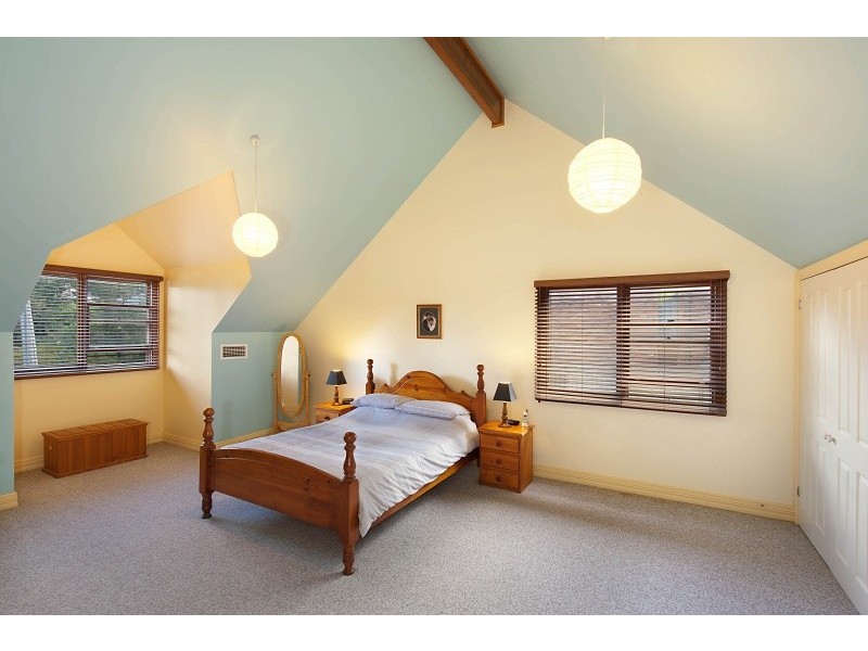 4 Hull Avenue, Buttaba NSW 2283