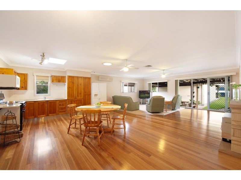 7 St Johns Drive, Croudace Bay NSW 2280
