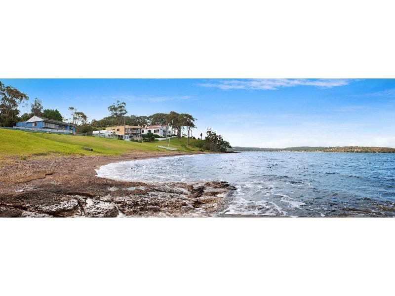 16 Wattle Street, Bolton Point NSW 2283