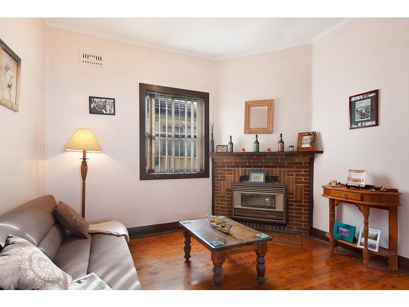 18 Sparke Street, Georgetown NSW 2298