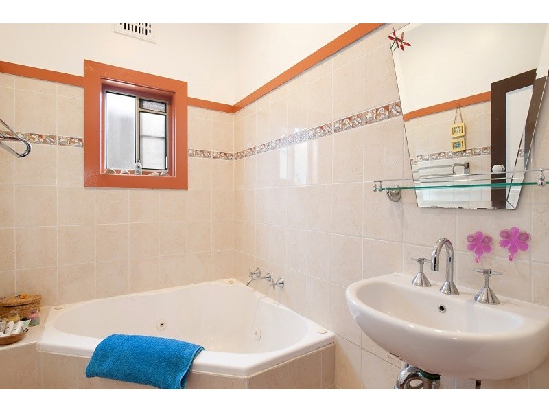 18 Sparke Street, Georgetown NSW 2298