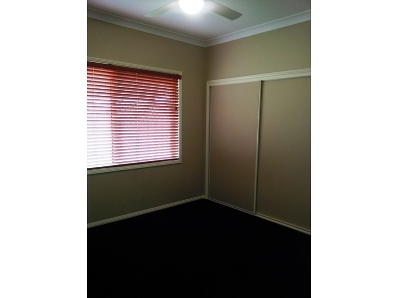 2/15 Defender Close, Marmong Point NSW 2284