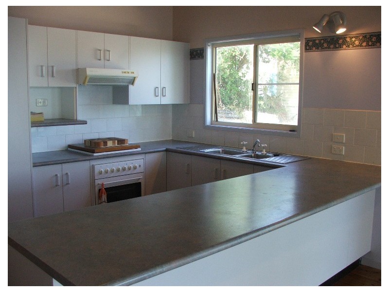 142 Sealand Road, Fishing Point NSW 2283