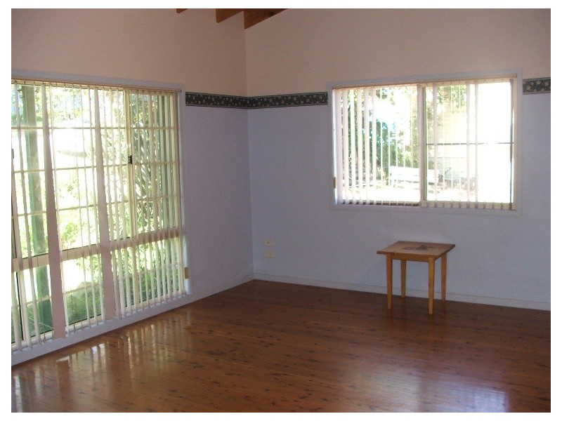 142 Sealand Road, Fishing Point NSW 2283