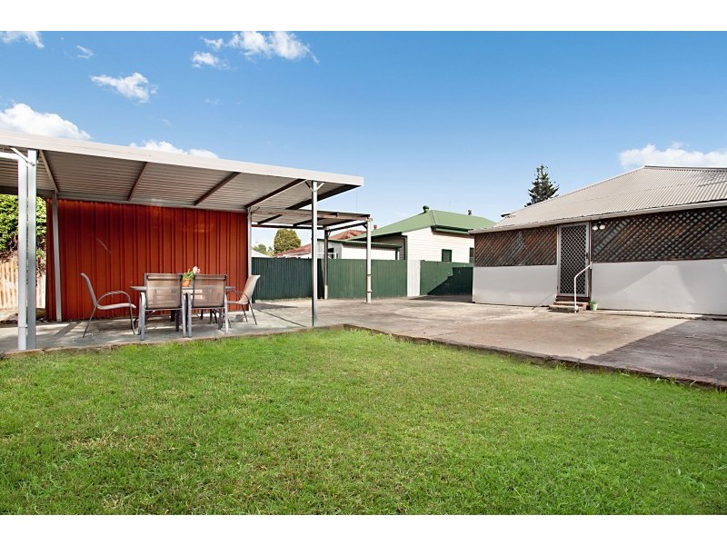 6 Gavey Street, Mayfield NSW 2304