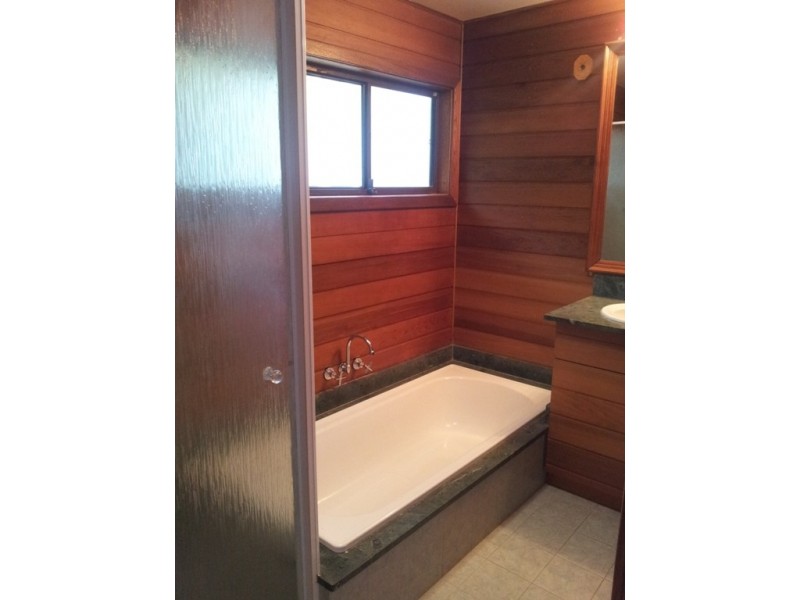 84 Beach Road, Wangi Wangi NSW 2267