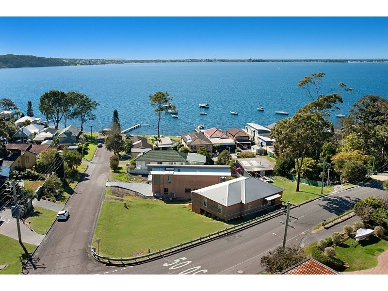 240 Skye Point Road, Coal Point NSW 2283