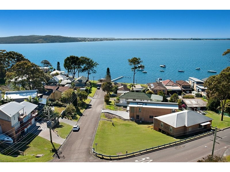 240 Skye Point Road, Coal Point NSW 2283