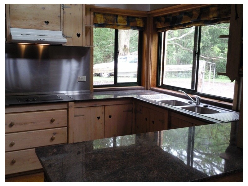 Gills Lane, Brunkerville NSW 2323